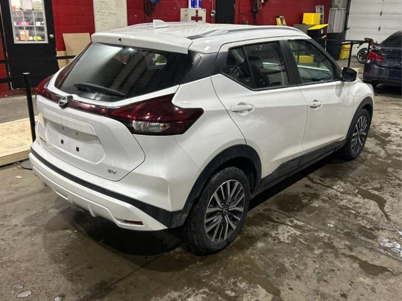 2024 Nissan Kicks SV | Heated Seats + Steering | Remote Start | CarPlay + Android | Blind Spot | Rear Cam | and More ! Photo2