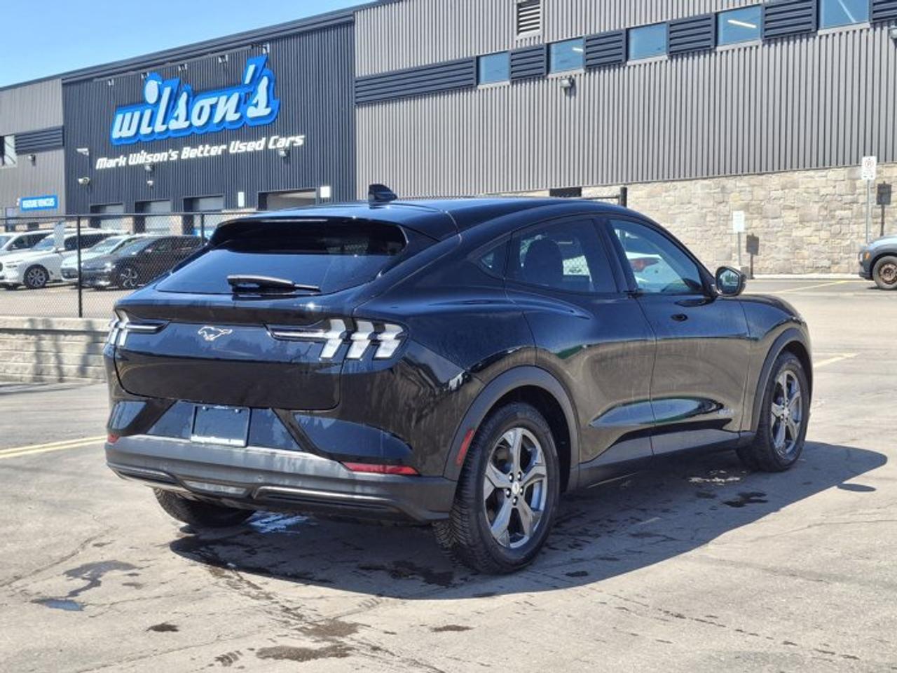 2022 Ford Mustang Mach-E Select | Leather | Power Seat | CarPlay + Android | Rear Camera | and More ! Photo