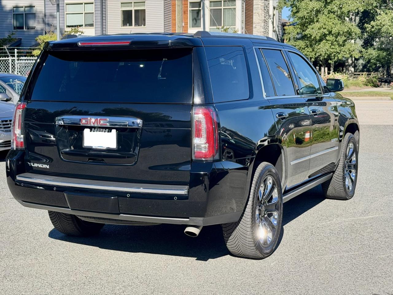 2019 GMC Yukon DENALI FINANCING AVAILABLE Photo4