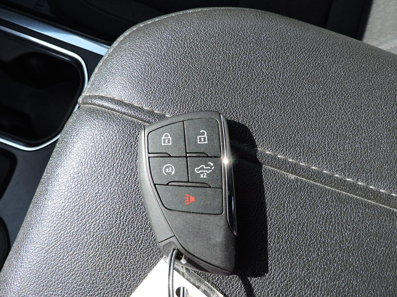 2024 Chevrolet Silverado 1500 LT/ Trail Boss 6.2L 4X4 Z71 Only 56000 KMS Photo