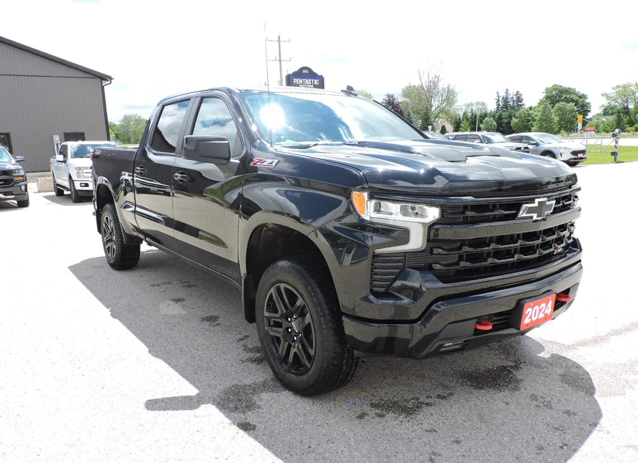 2024 Chevrolet Silverado 1500 LT/ Trail Boss 6.2L 4X4 Z71 Only 56000 KMS - Photo #1