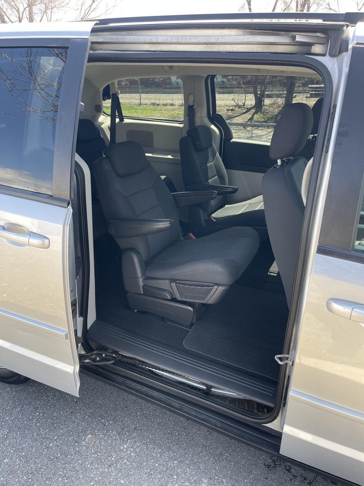 2010 Dodge Grand Caravan SE     STOW N GO Photo