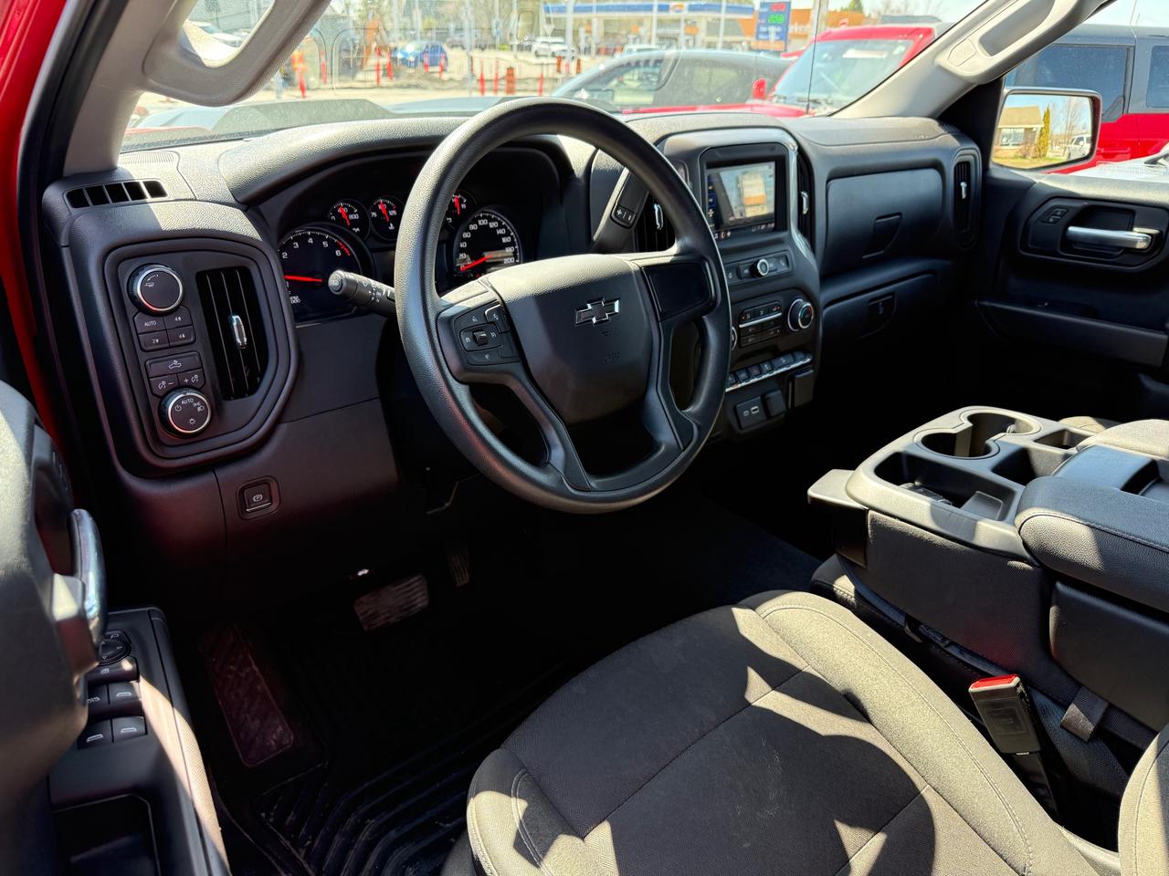 2024 Chevrolet Silverado 1500 Custom Trail Boss 5.3L! AutoStart! CarPlay! Photo