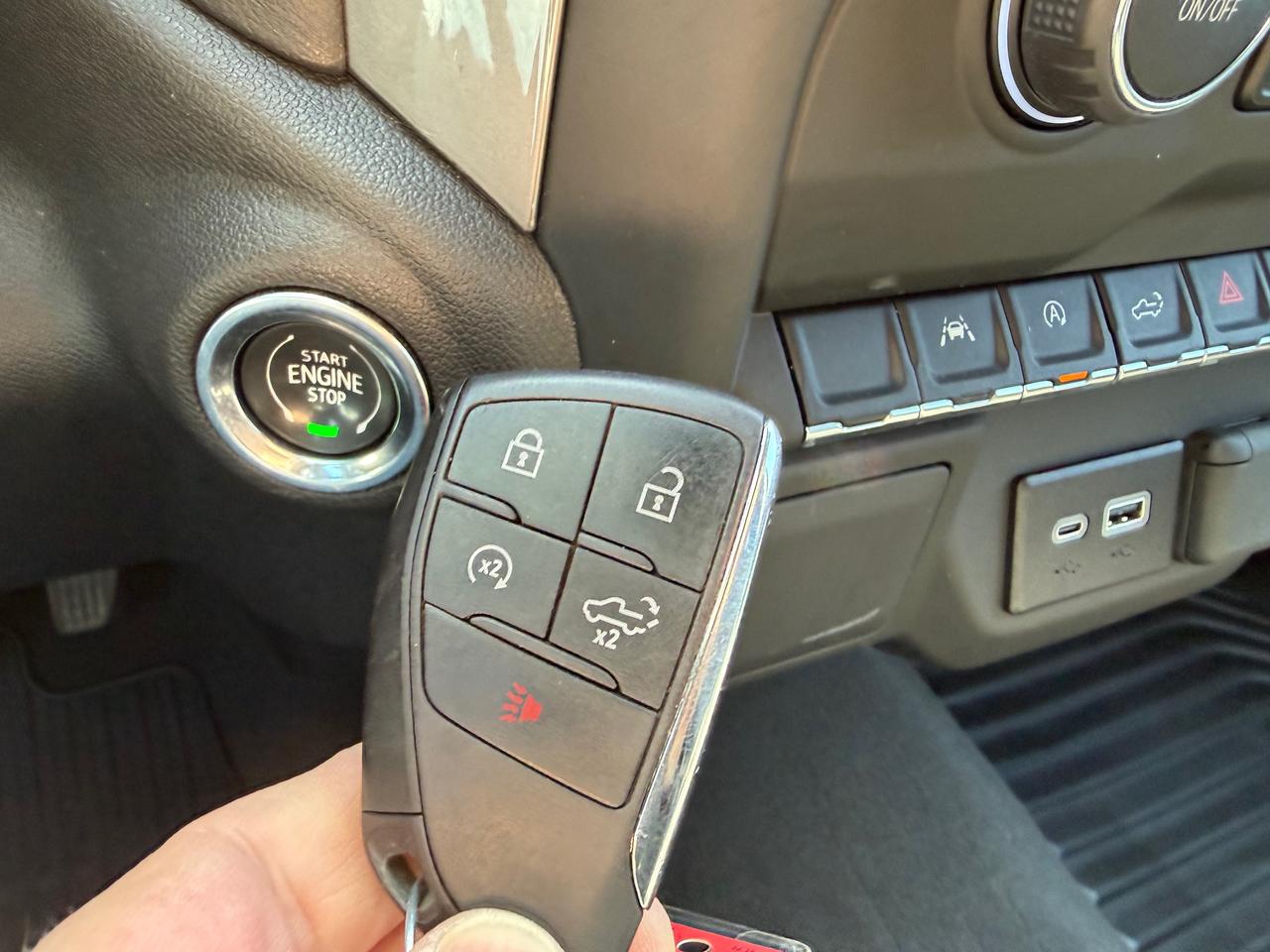 2024 Chevrolet Silverado 1500 Custom Trail Boss 5.3L! AutoStart! CarPlay! Photo