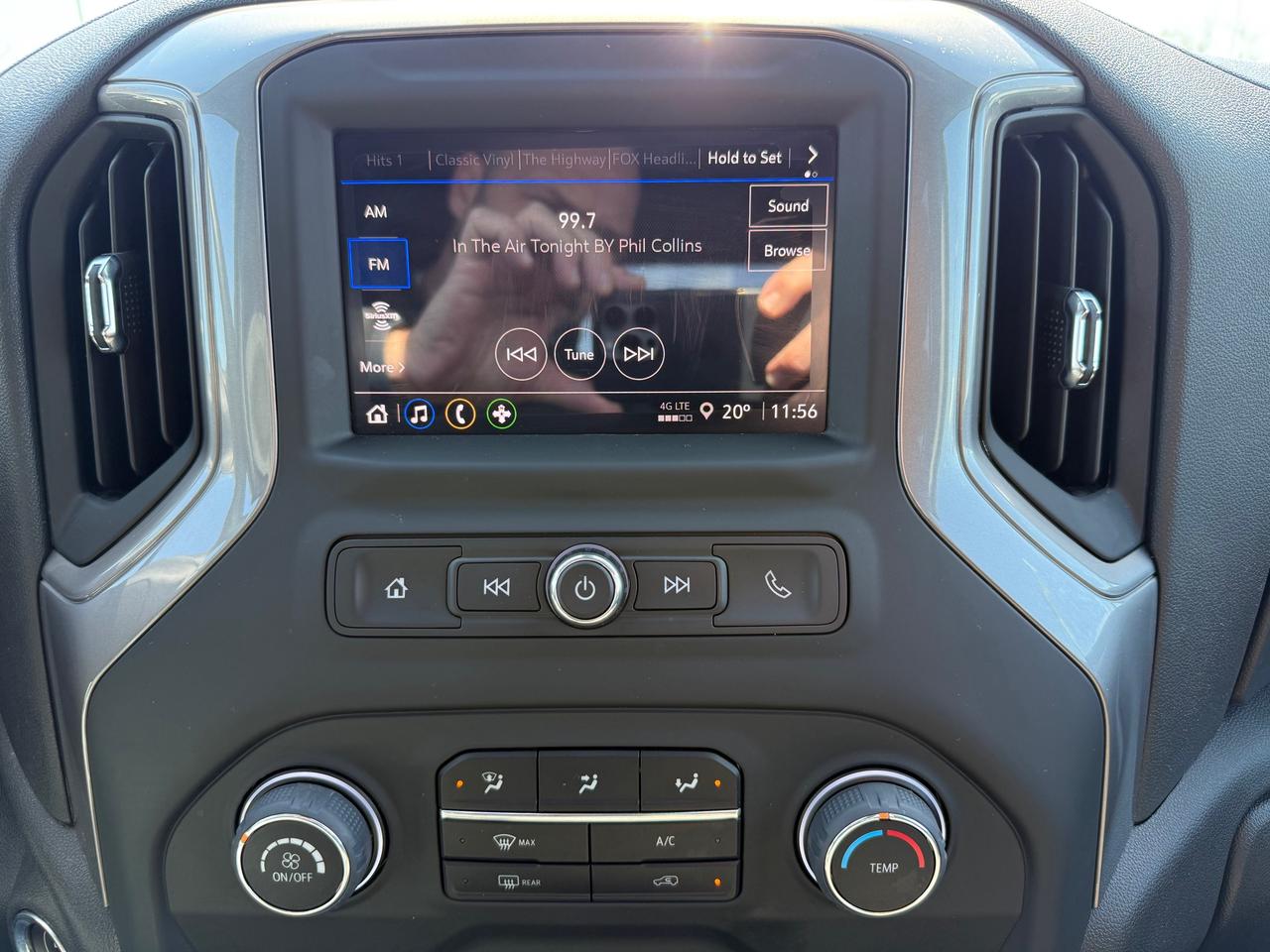 2024 Chevrolet Silverado 1500 Custom Trail Boss 5.3L! AutoStart! CarPlay! Photo