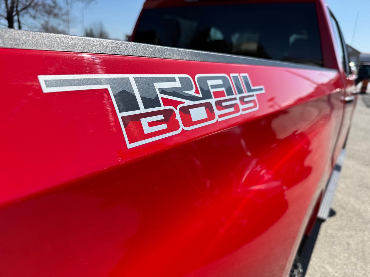 2024 Chevrolet Silverado 1500 Custom Trail Boss 5.3L! AutoStart! CarPlay! Photo