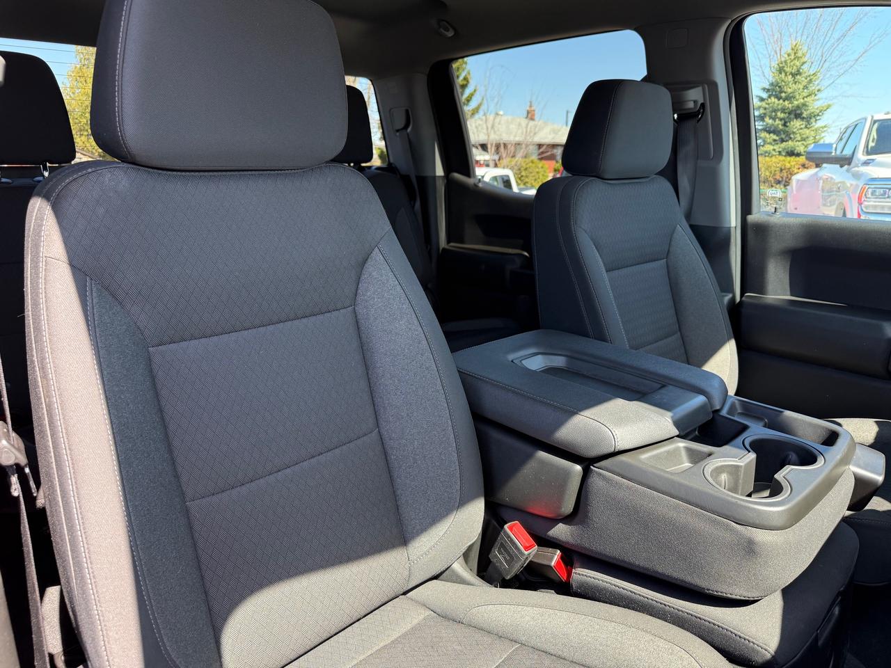 2024 Chevrolet Silverado 1500 Custom Trail Boss 5.3L! AutoStart! CarPlay! Photo