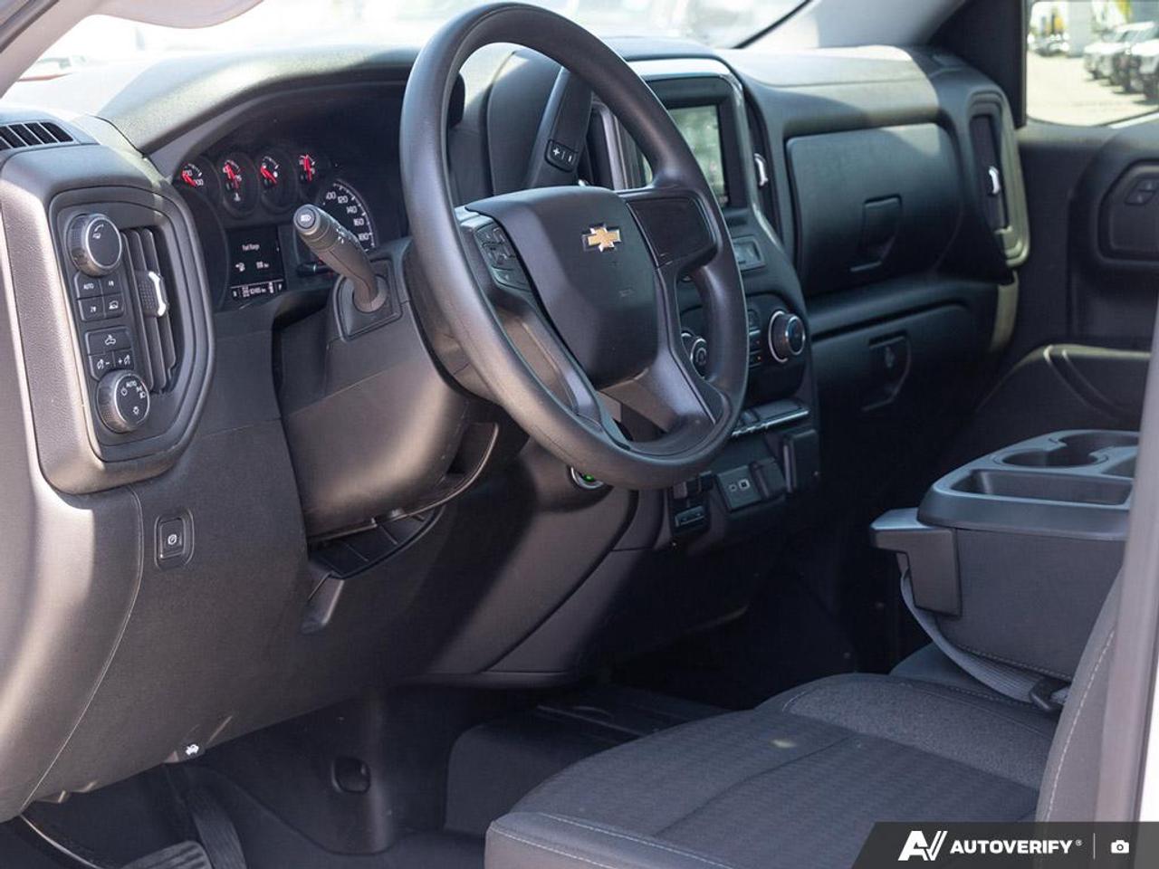 2023 Chevrolet Silverado 1500 Custom CONVENIENCE PACKAGE | CUSTOM VALUE PACKAGE | REMOT Photo