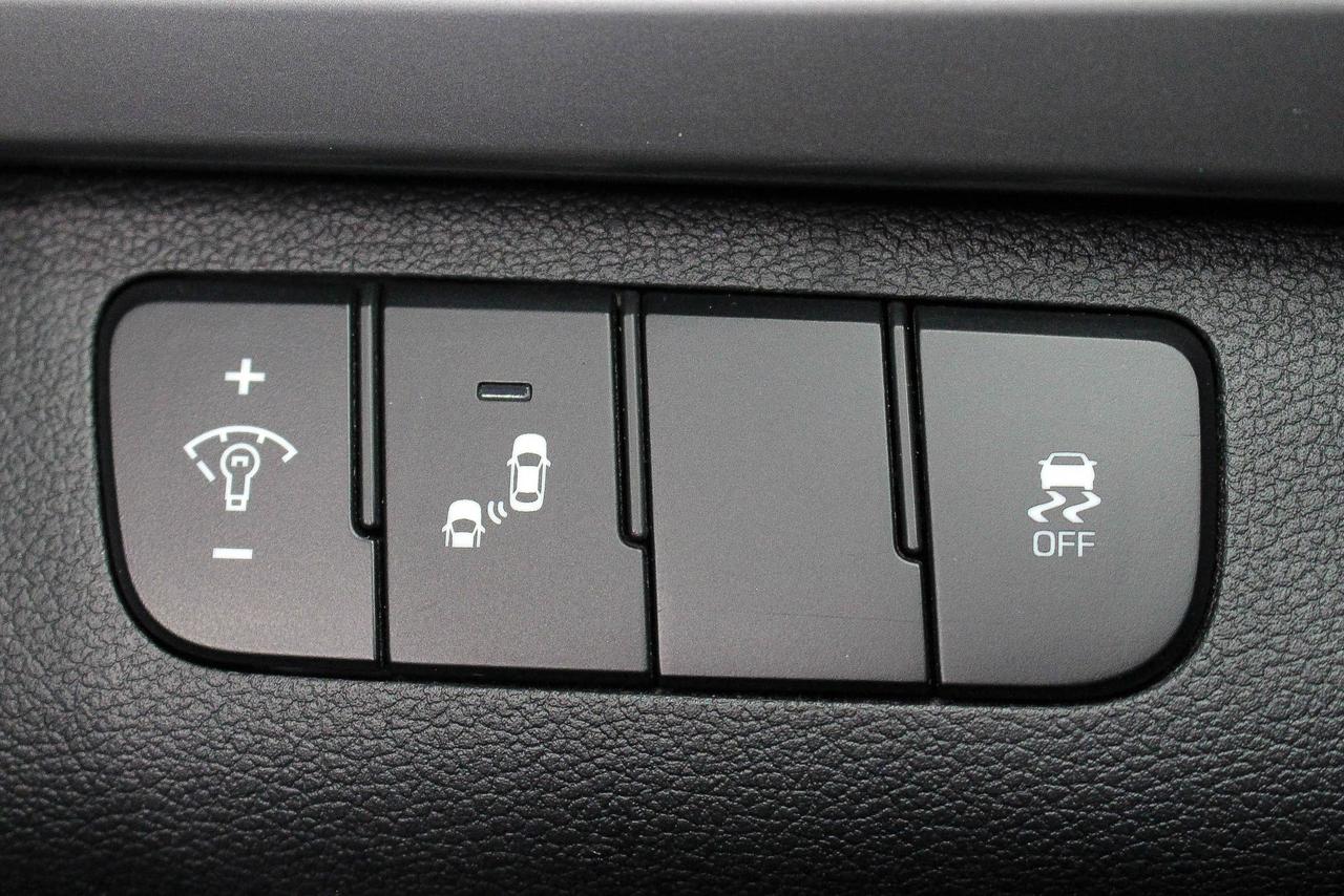 2018 Hyundai Elantra GL FWD - CLOTH UPHOLSTERY - HEATED FRONT SEATS/STEERING WHEEL Photo