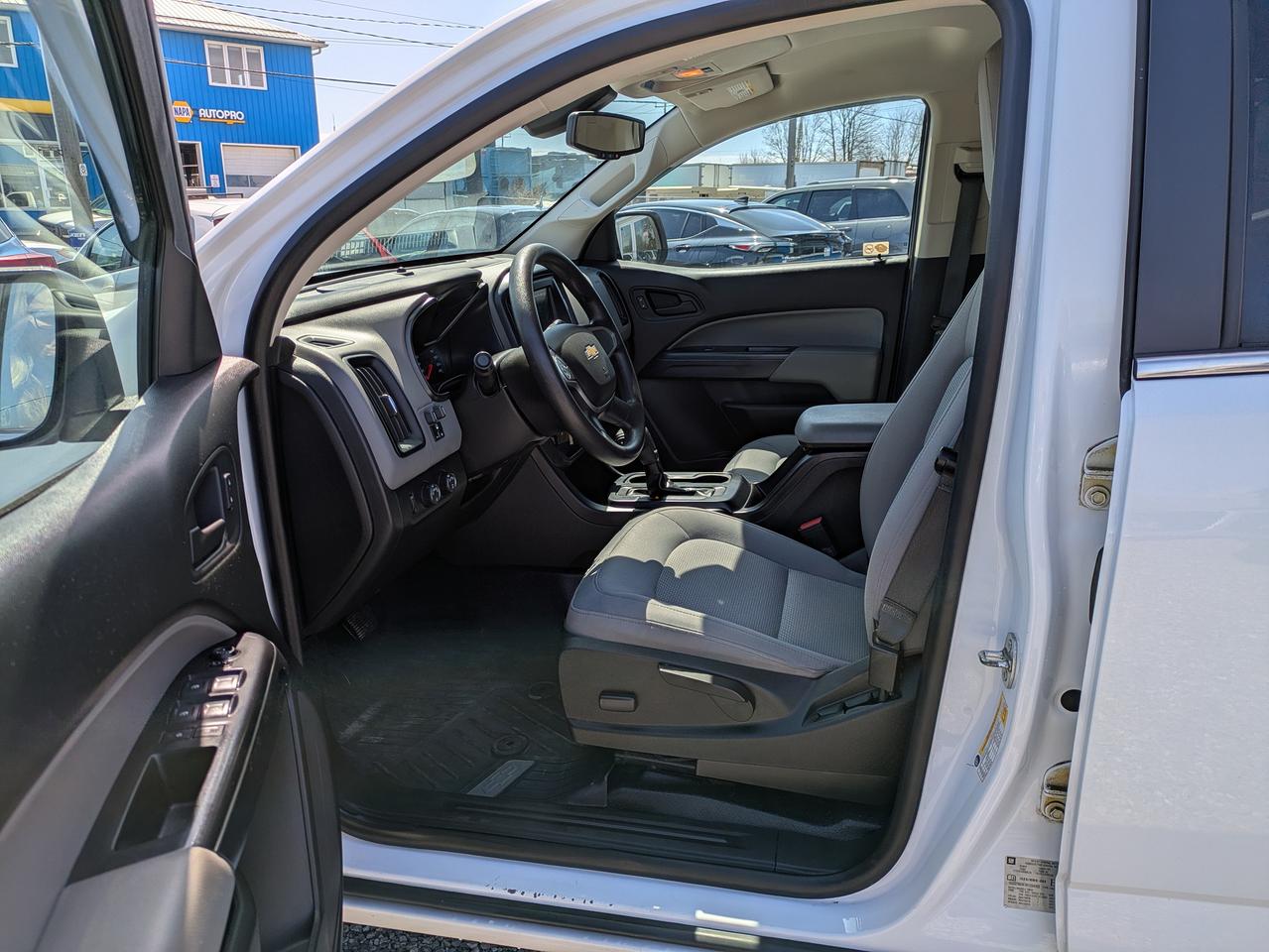2017 Chevrolet Colorado 4WD Crew Cab 128.3" WT Photo