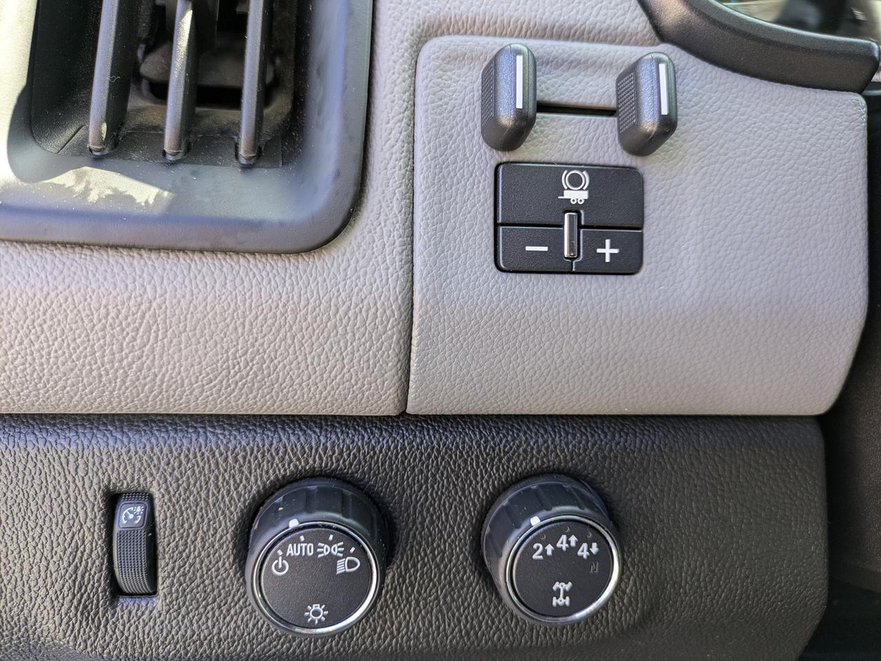 2017 Chevrolet Colorado 4WD Crew Cab 128.3" WT Photo