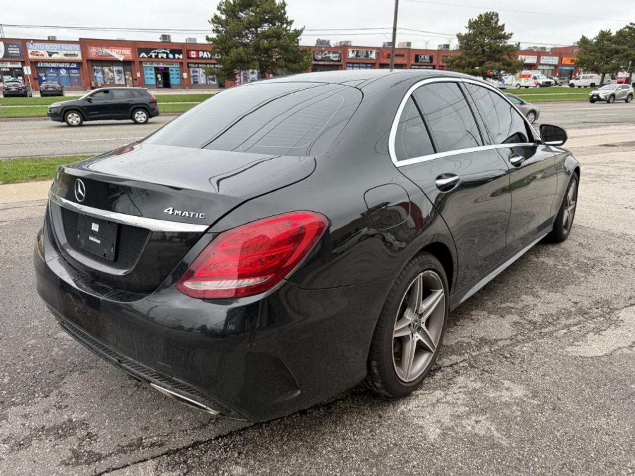 2018 Mercedes-Benz C-Class C 300 4MATIC/ LEATHER/ AMG RIMS/ SUNROOF MOONROOF/ - Photo #6