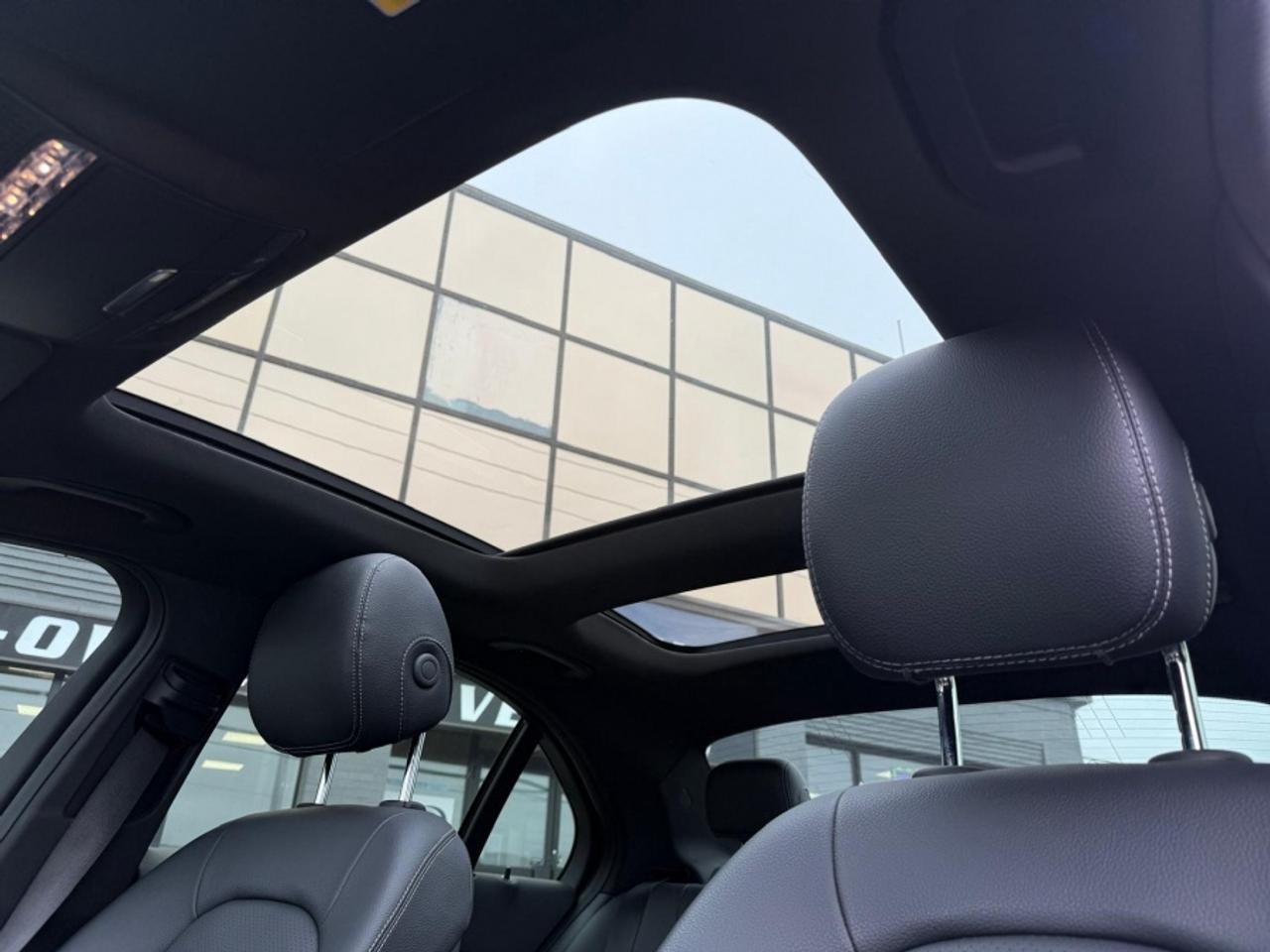 2018 Mercedes-Benz C-Class C 300 4MATIC/ LEATHER/ AMG RIMS/ SUNROOF MOONROOF/ - Photo #11