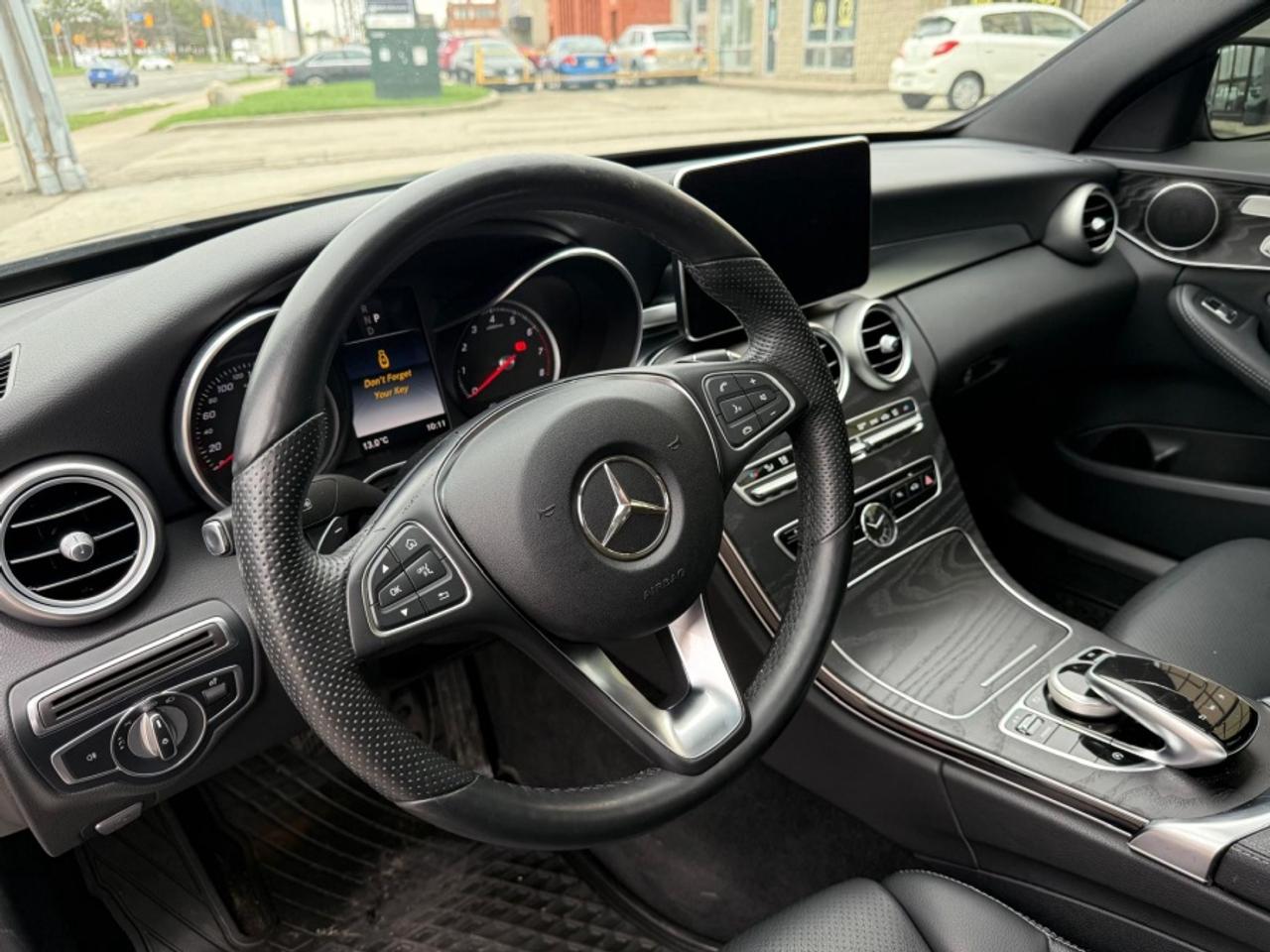 2018 Mercedes-Benz C-Class C 300 4MATIC/ LEATHER/ AMG RIMS/ SUNROOF MOONROOF/ Photo