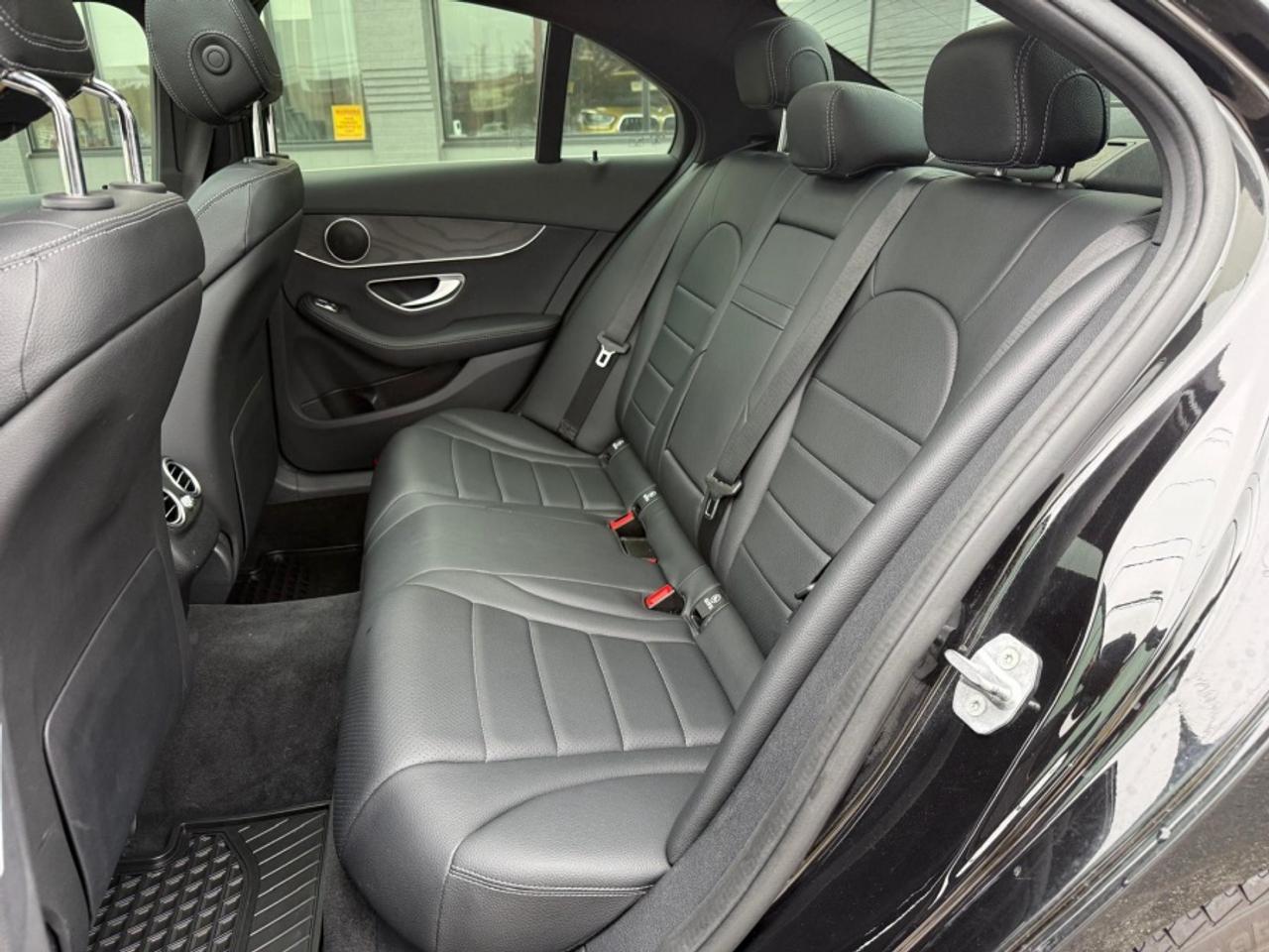 2018 Mercedes-Benz C-Class C 300 4MATIC/ LEATHER/ AMG RIMS/ SUNROOF MOONROOF/ - Photo #20