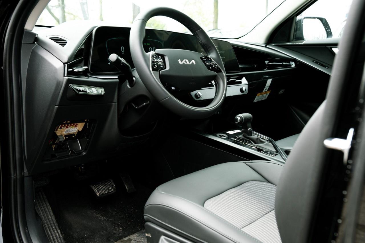 2026 Kia NIRO EX FWD Photo