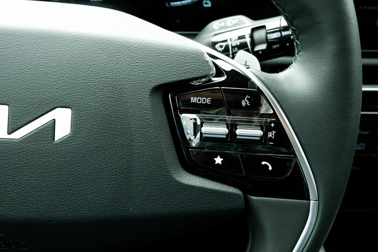 2026 Kia NIRO EX FWD Photo