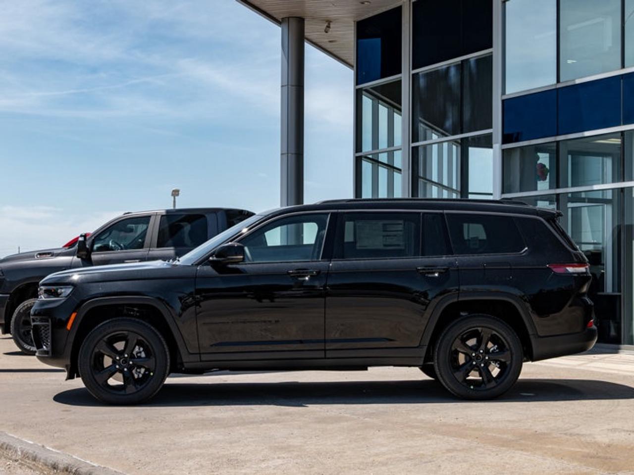 2026 Jeep Grand Cherokee L ALTITUDE Photo