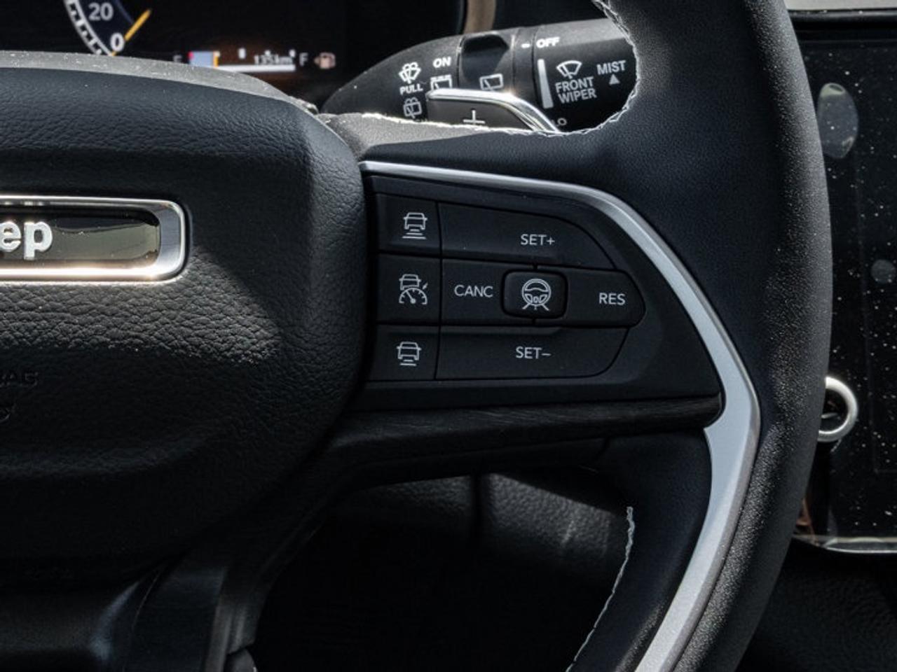 2026 Jeep Grand Cherokee L ALTITUDE Photo