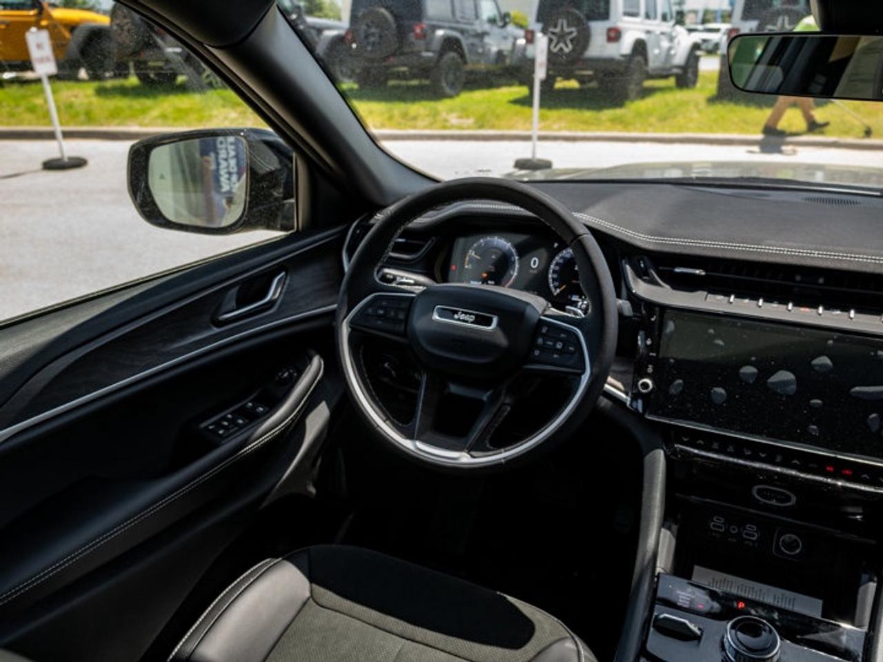 2026 Jeep Grand Cherokee L ALTITUDE Photo