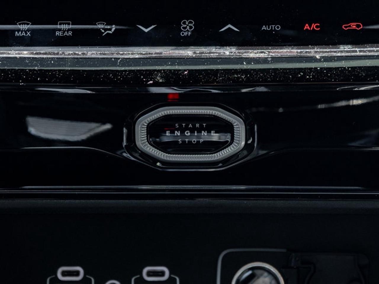 2026 Jeep Grand Cherokee L ALTITUDE Photo