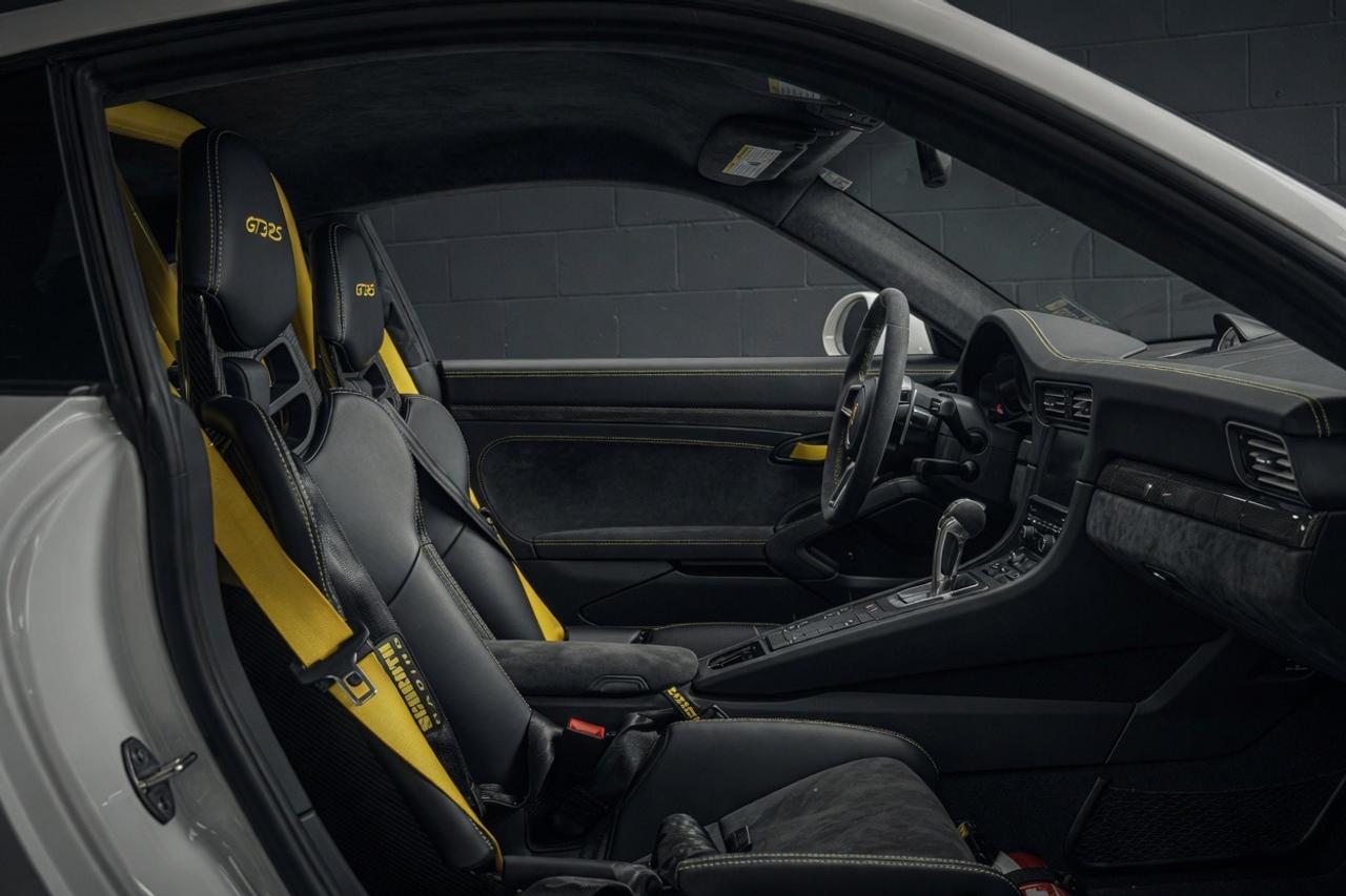 2016 Porsche 911 GT3 RS Photo