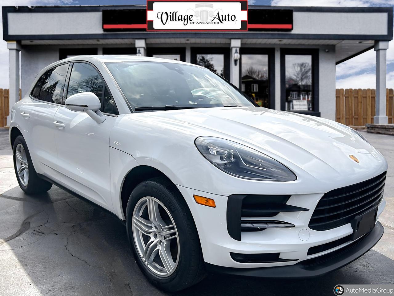 2021 Porsche Macan AWD Photo0