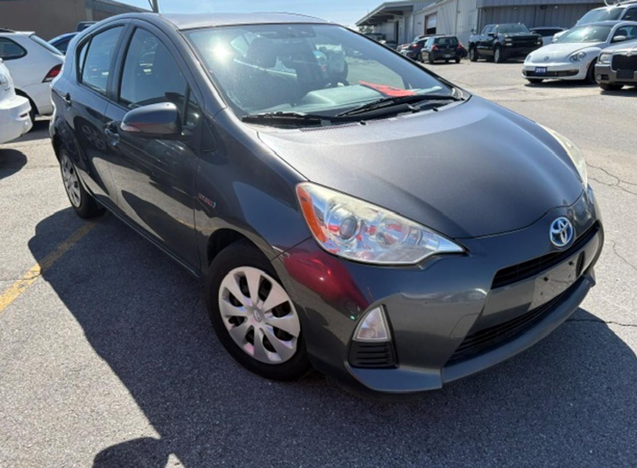 2014 Toyota Prius c  Photo