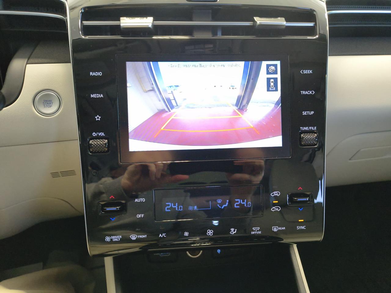 2022 Hyundai Tucson Hybrid Luxury Photo0