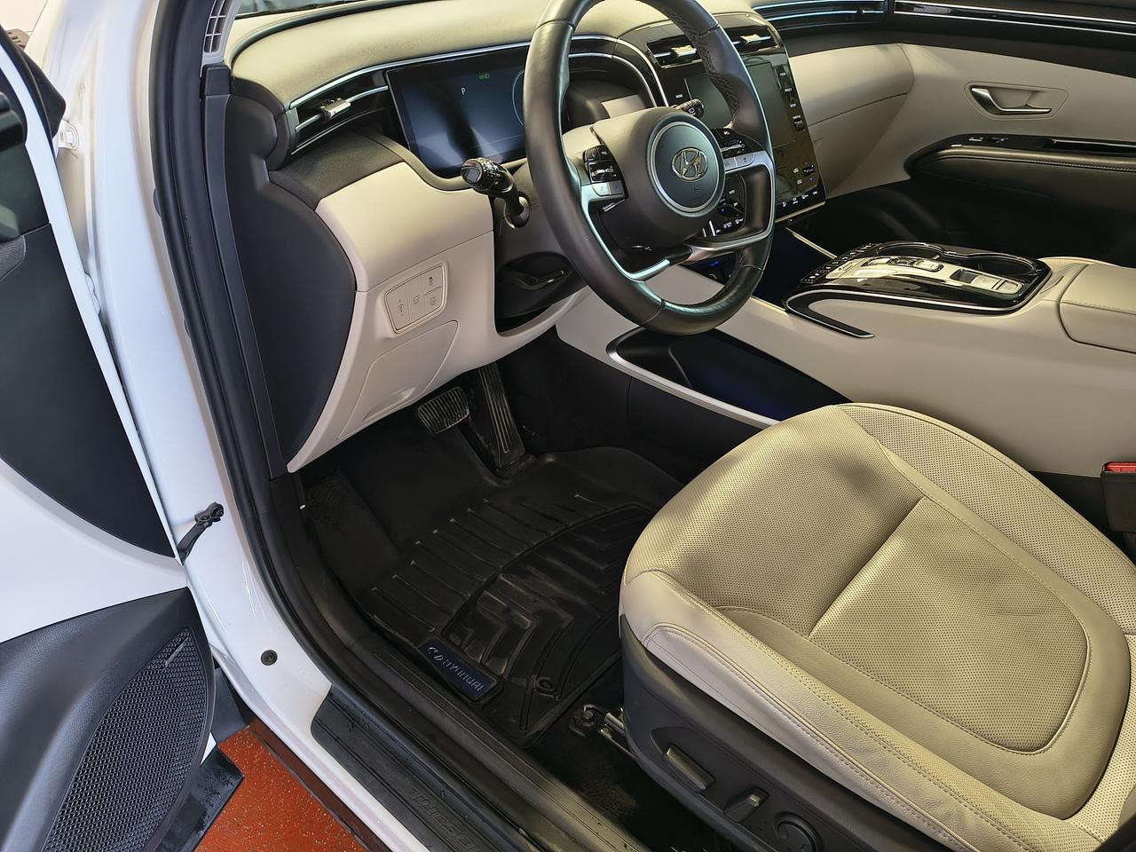 2022 Hyundai Tucson Hybrid Luxury Photo0