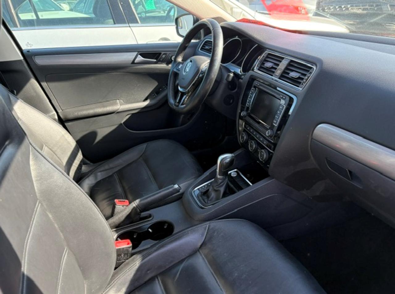 2015 Volkswagen Jetta HIGHLINE Photo2
