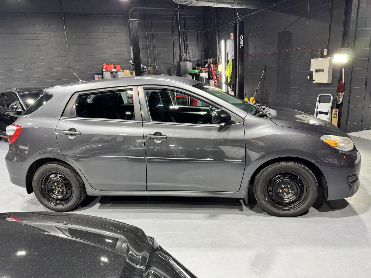 2013 Toyota Matrix  Photo3