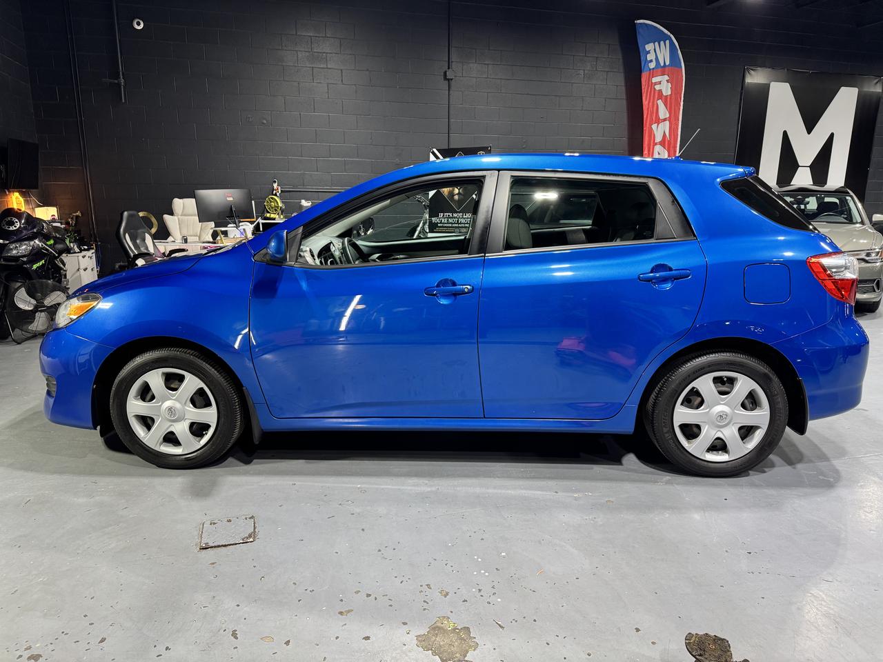 2009 Toyota Matrix 4dr Wgn Auto XR FWD Photo