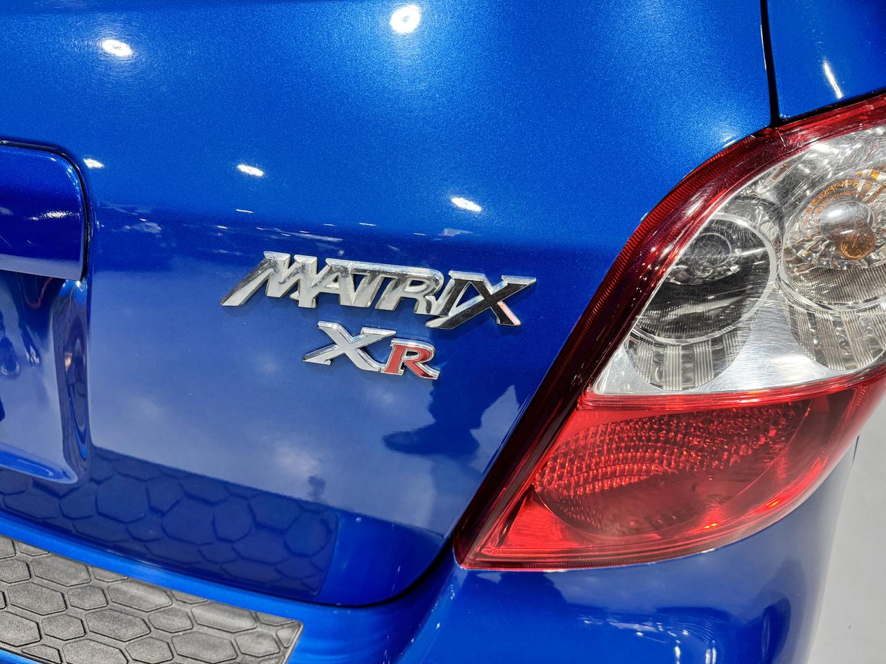 2009 Toyota Matrix 4dr Wgn Auto XR FWD Photo