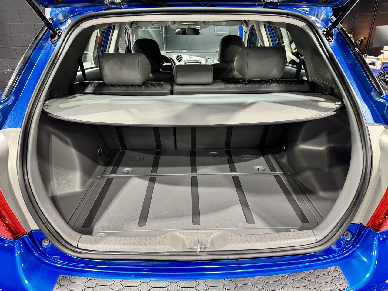 2009 Toyota Matrix 4dr Wgn Auto XR FWD Photo