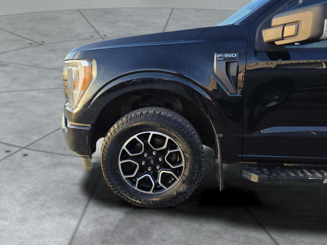 2022 Ford F-150 XLT 4WD SuperCrew 5.5' Box Photo