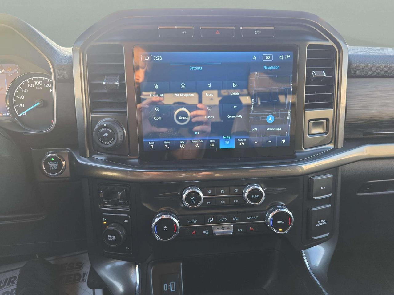 2022 Ford F-150 XLT 4WD SuperCrew 5.5' Box Photo