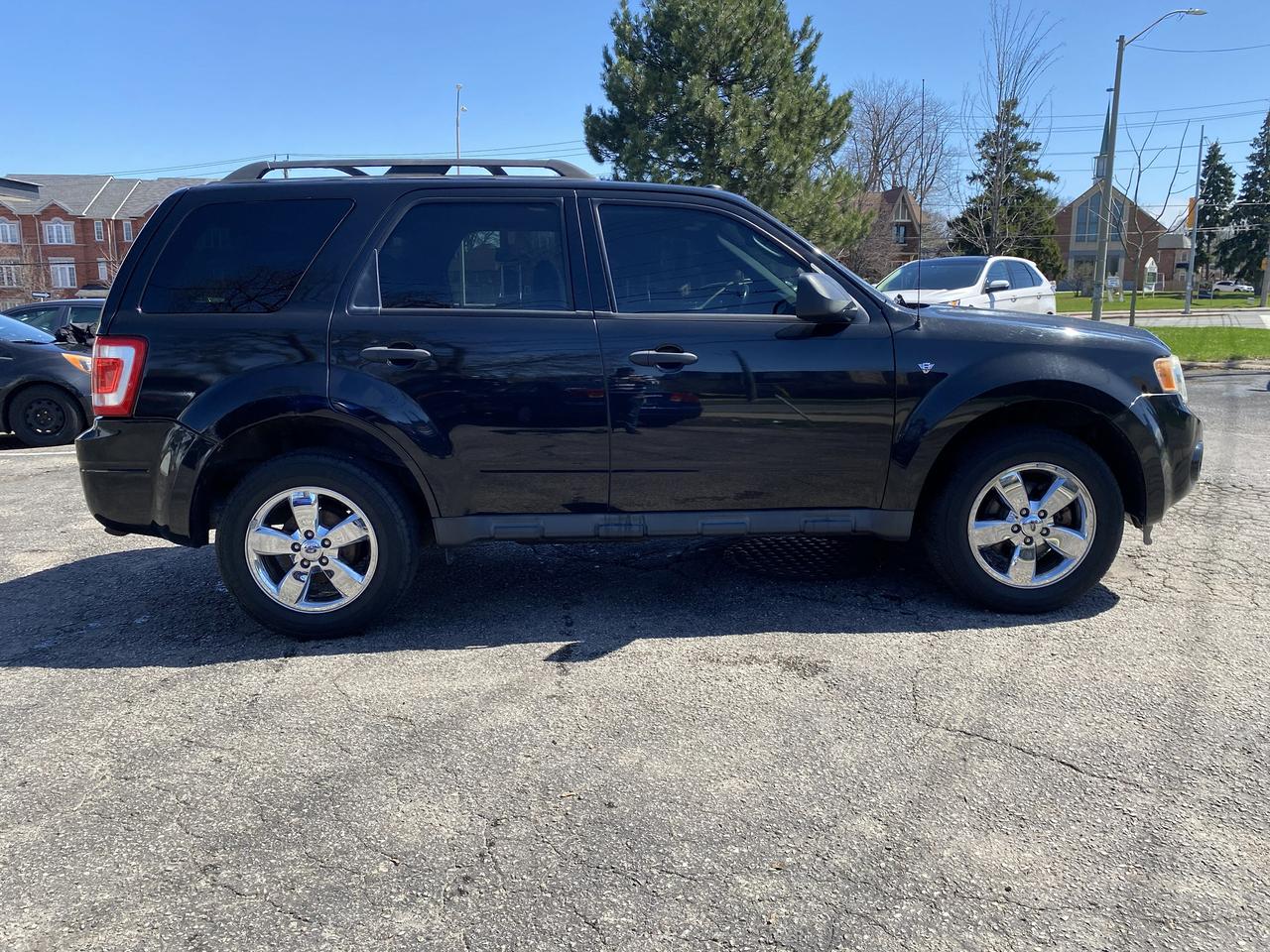 2011 Ford Escape XLT/Clean Carfax/4WD/Automatic/Bluetooth Photo