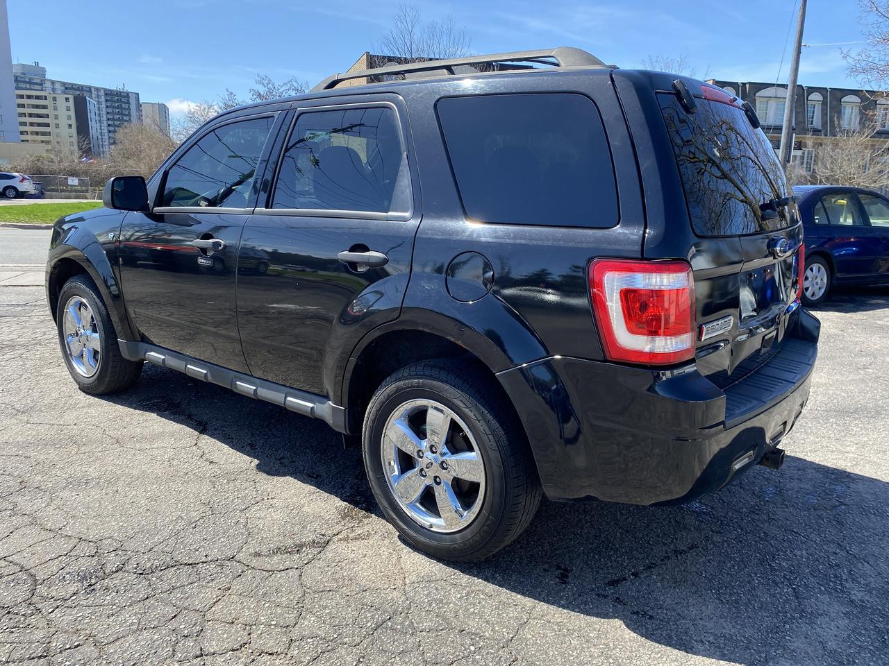 2011 Ford Escape XLT/Clean Carfax/4WD/Automatic/Bluetooth Photo