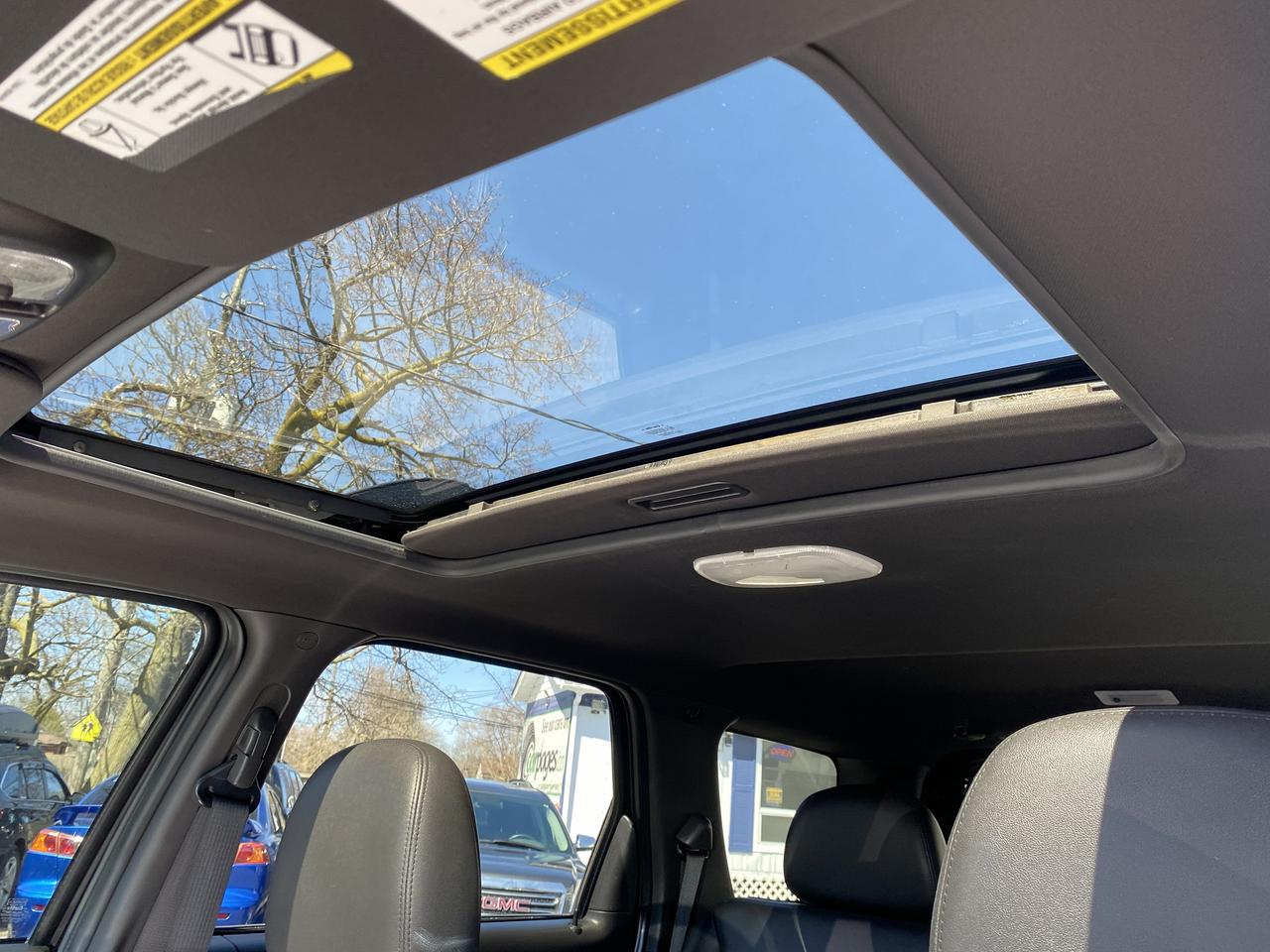 2011 Ford Escape XLT/Clean Carfax/4WD/Automatic/Bluetooth Photo