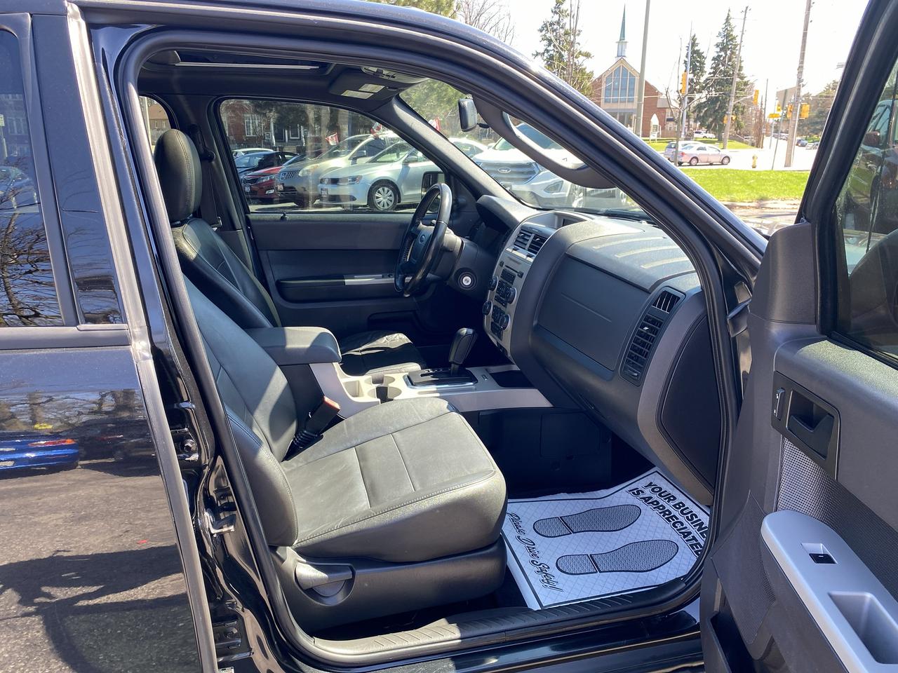 2011 Ford Escape XLT/Clean Carfax/4WD/Automatic/Bluetooth Photo