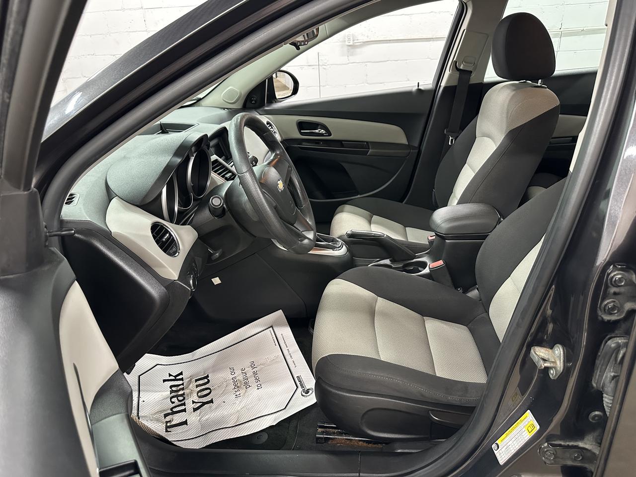 2014 Chevrolet Cruze 2LS Photo24