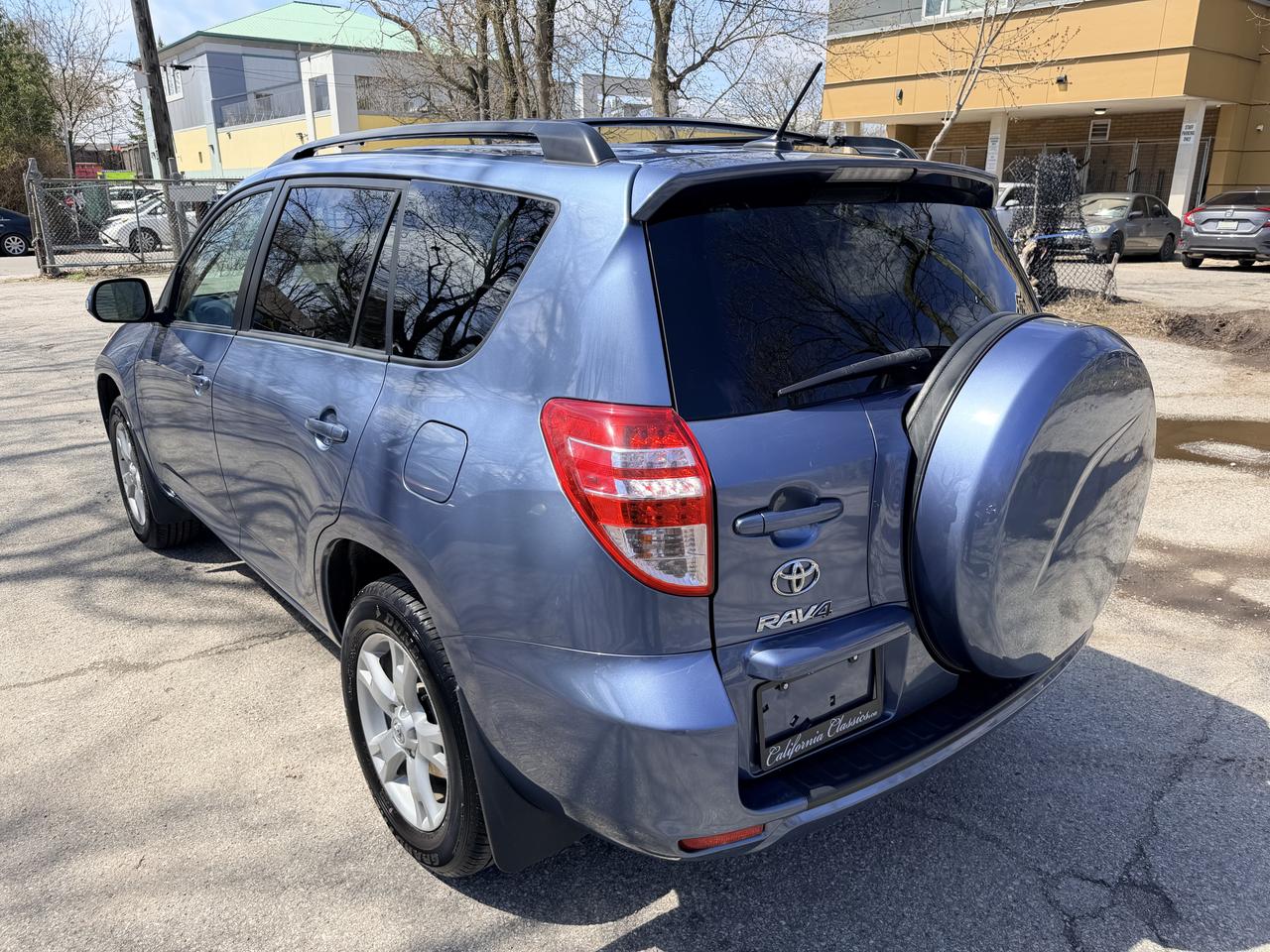 2012 Toyota RAV4 SPORT! - 4WD Photo2