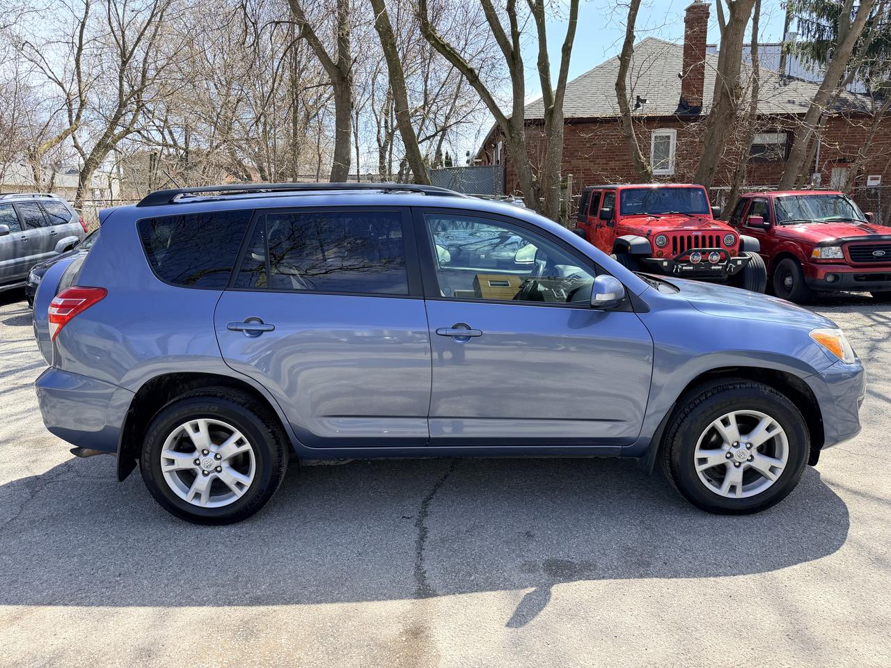 2012 Toyota RAV4 SPORT! - 4WD Photo