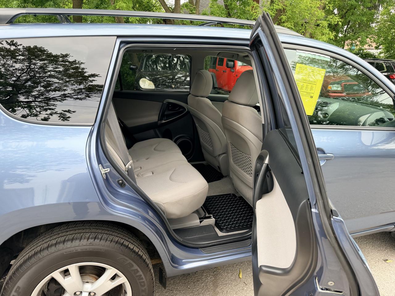 2012 Toyota RAV4 SPORT | SUNROOF | 4WD Photo
