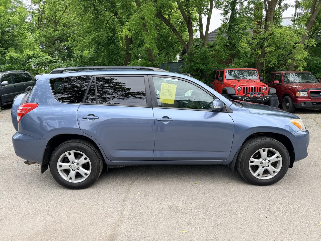 2012 Toyota RAV4 SPORT | SUNROOF | 4WD Photo