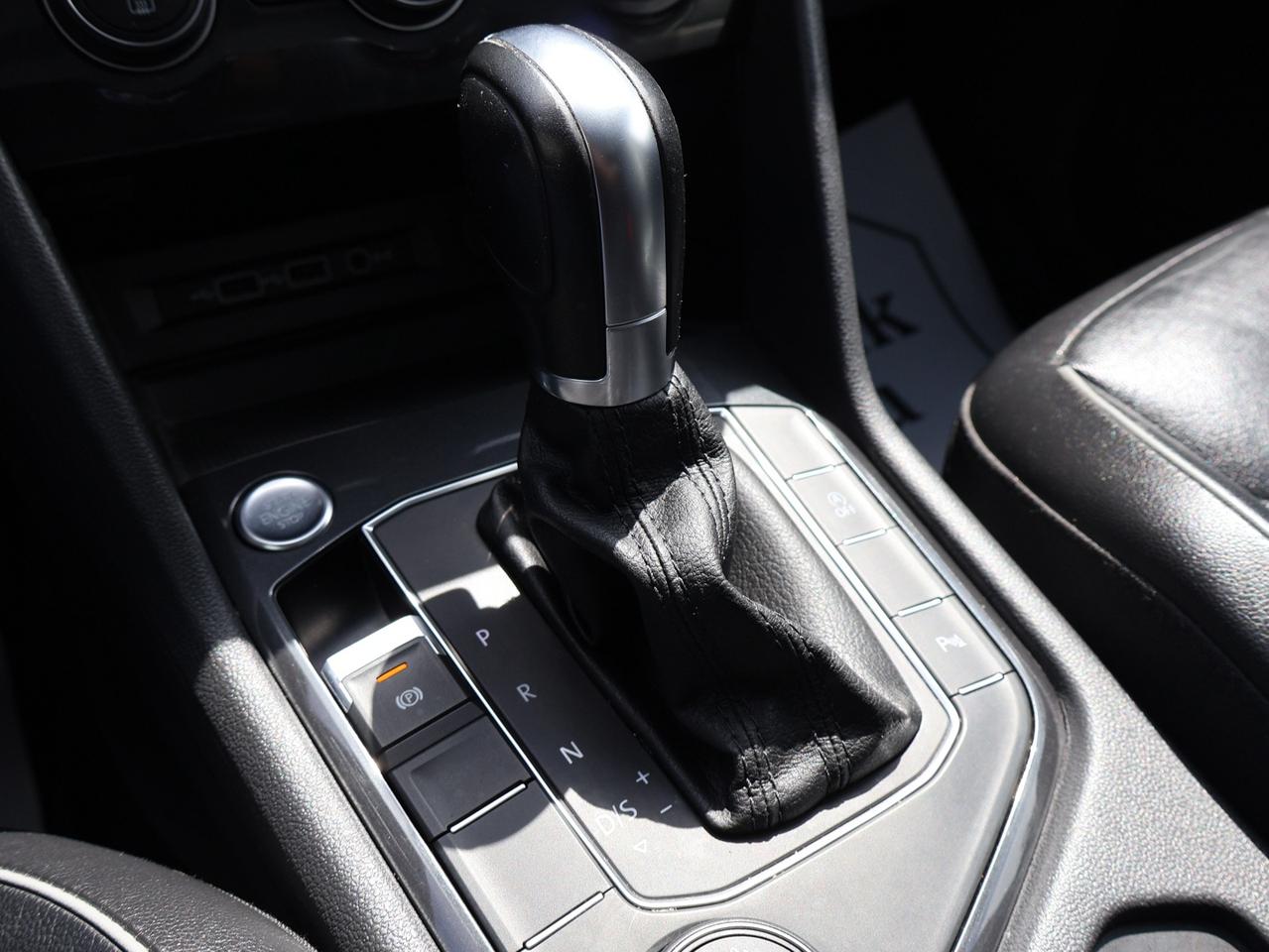 2019 Volkswagen Tiguan HIGHLINE TYPE-R AWD *SERVICE RECORDS* CAMERA NAV BLUETOOTH LEATHER HEATED SEATS PANO ROOF CRUISE ALLOYS Photo