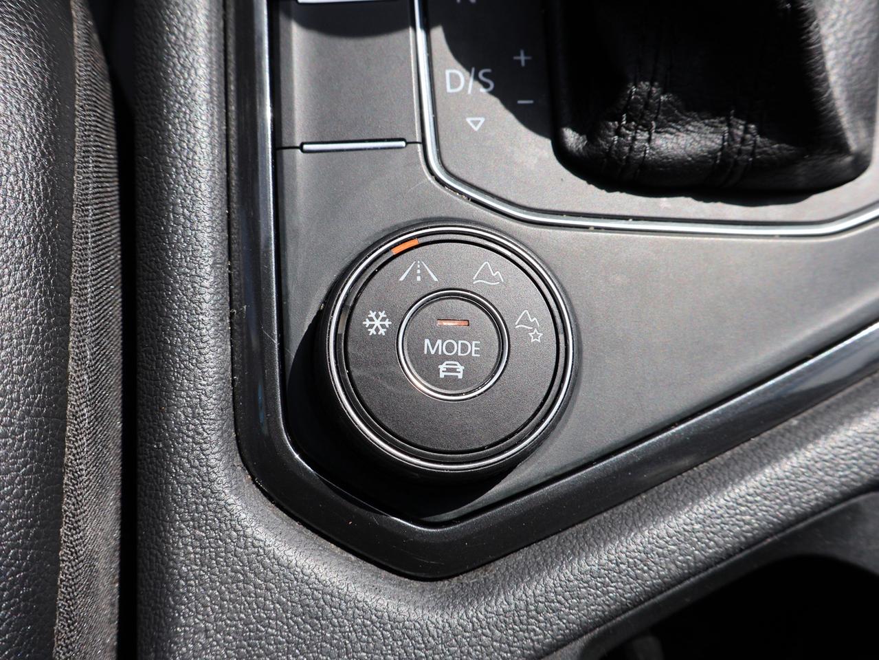 2019 Volkswagen Tiguan HIGHLINE TYPE-R AWD *SERVICE RECORDS* CAMERA NAV BLUETOOTH LEATHER HEATED SEATS PANO ROOF CRUISE ALLOYS Photo