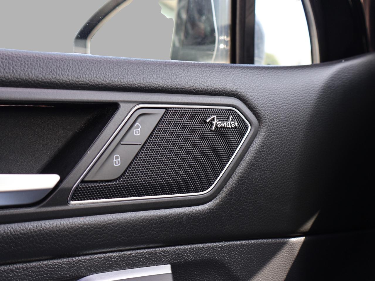 2019 Volkswagen Tiguan HIGHLINE TYPE-R AWD *SERVICE RECORDS* CAMERA NAV BLUETOOTH LEATHER HEATED SEATS PANO ROOF CRUISE ALLOYS Photo