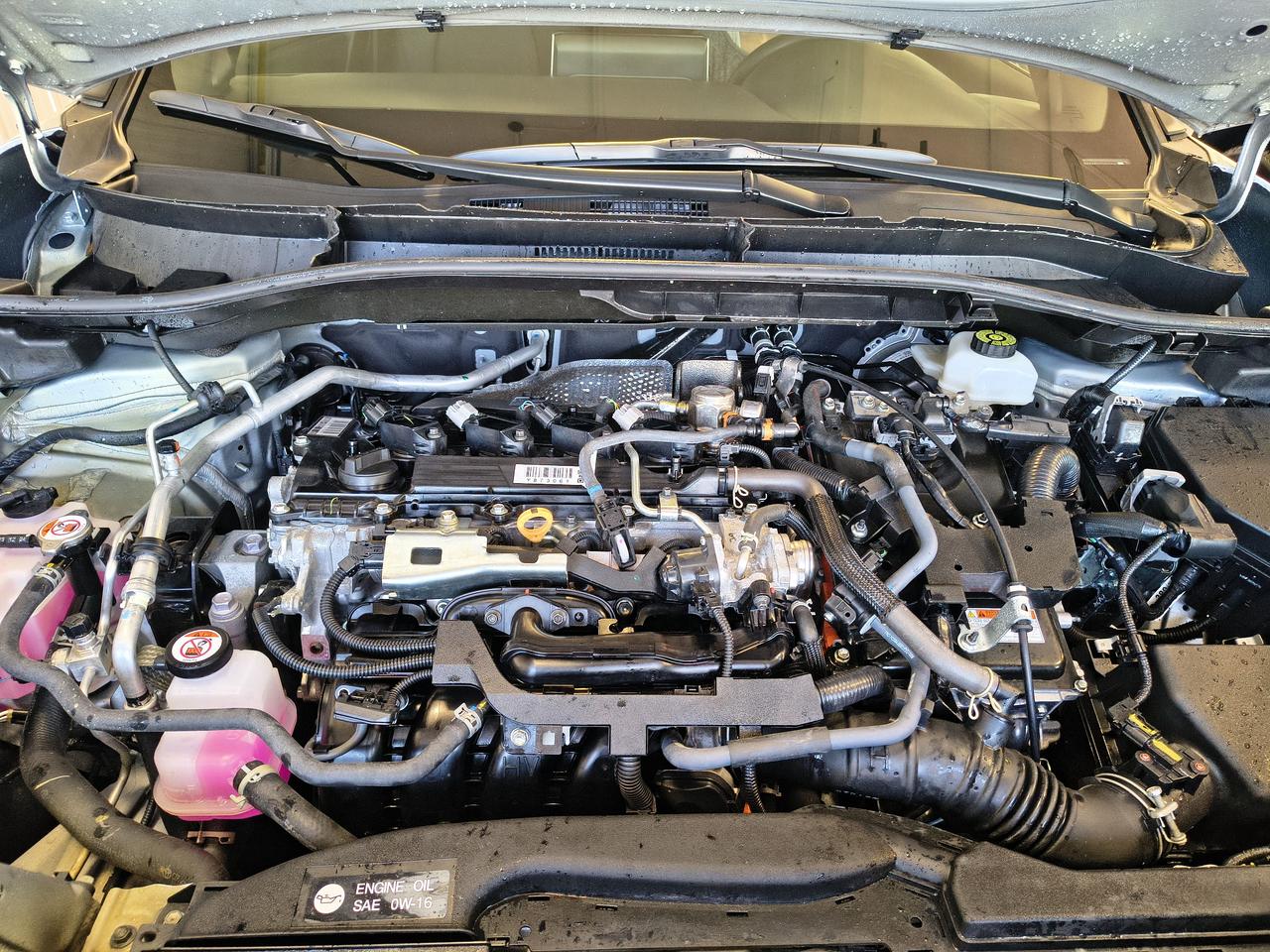 2025 Toyota Corolla Cross HYBRID SE Photo